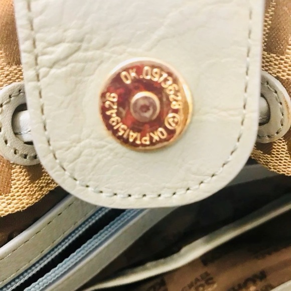 Michael Kors purse - Picture 2 of 4